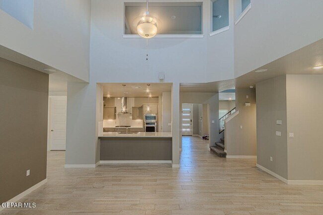 Building Photo - 249 Emerald Tower Dr