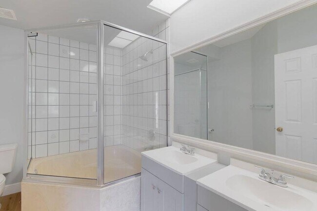 Building Photo - 231 Cypress Point Dr