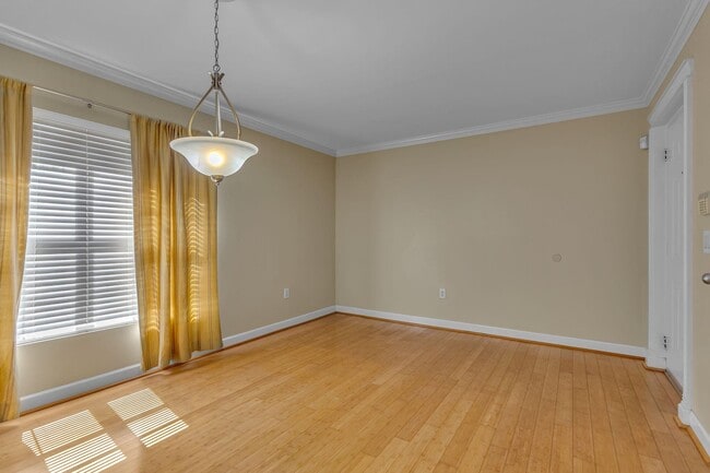 Building Photo - 4274 Calinda Ln