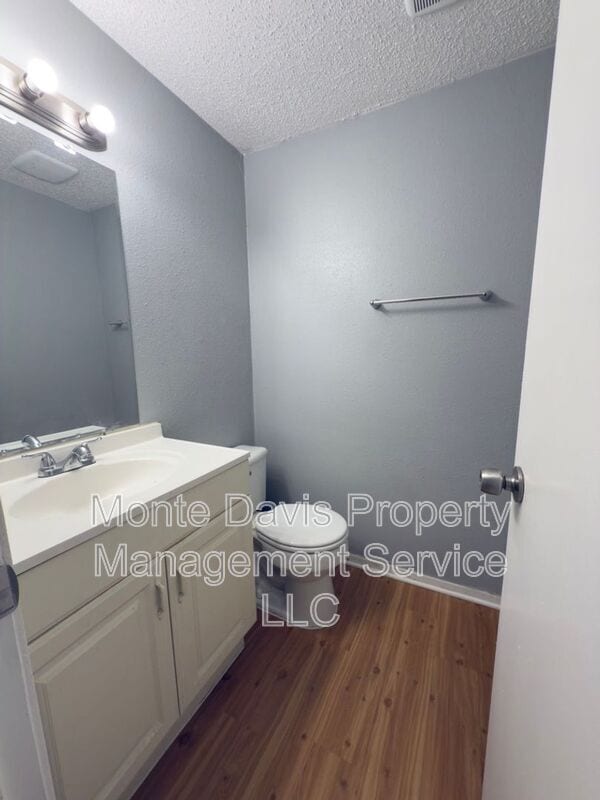 Building Photo - 1312 Southport Dr