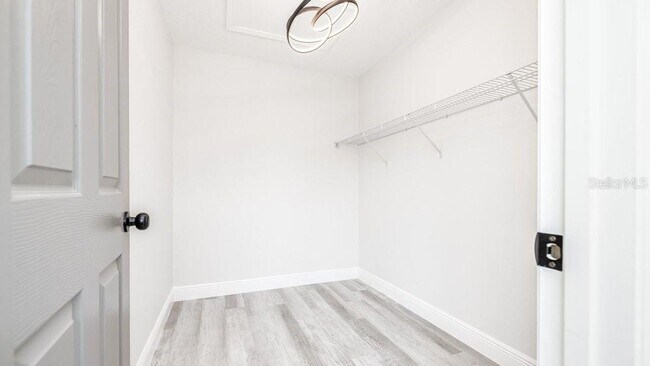 Building Photo - 1414 E Harding St