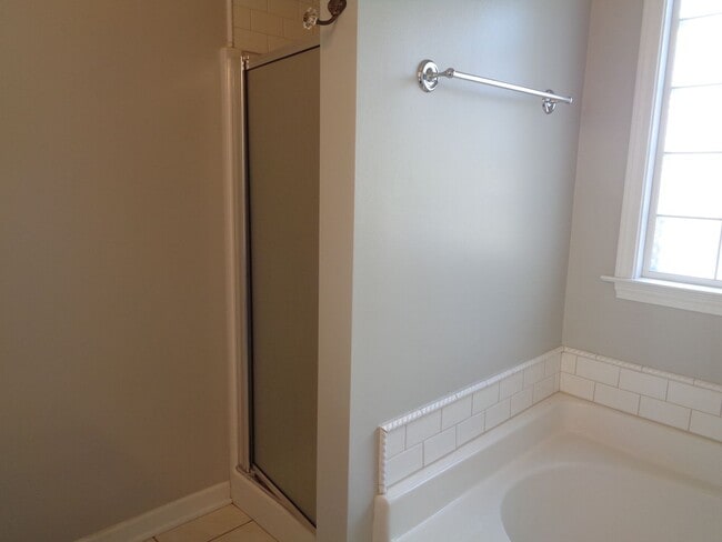 Building Photo - Kernersville Location-3 Bedroom House