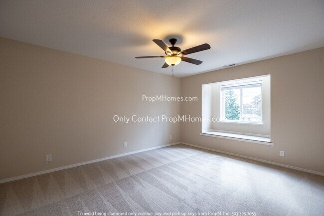 Building Photo - Open-Concept Living with Easy Portland Com...