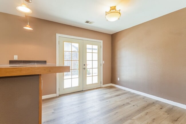 Building Photo - PURE Property Management Presents: Delightful 4 Bed 2 Bath Near Pioneer Park