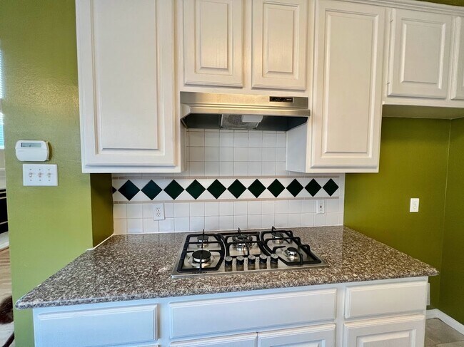 Building Photo - 2339 Plantation Bend Dr