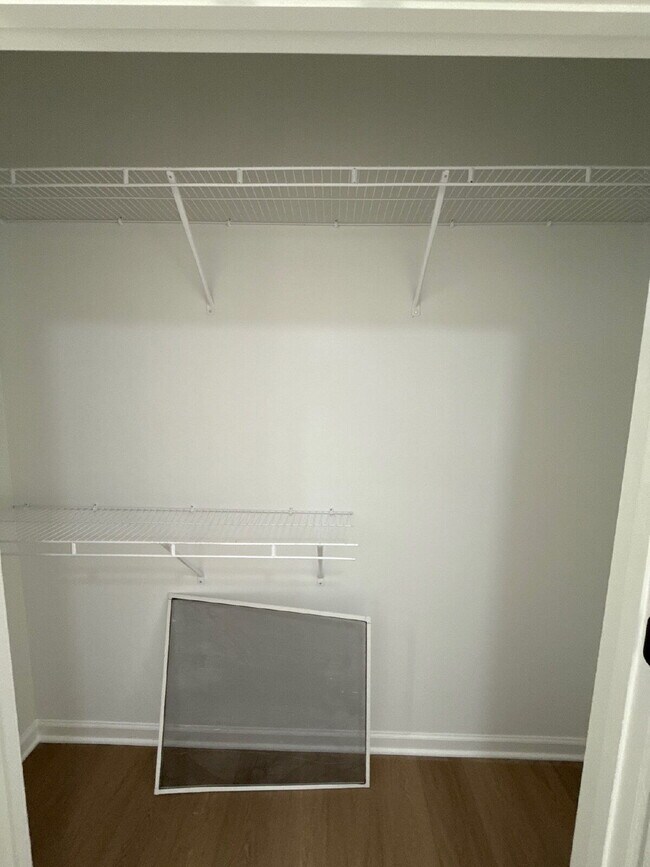 Building Photo - Fully Renovated Spacious 3BR in South Memphis – Section 8 Welcome