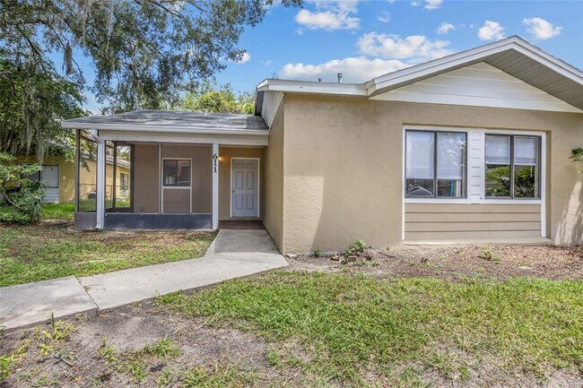 Primary Photo - 611 SW 3rd St