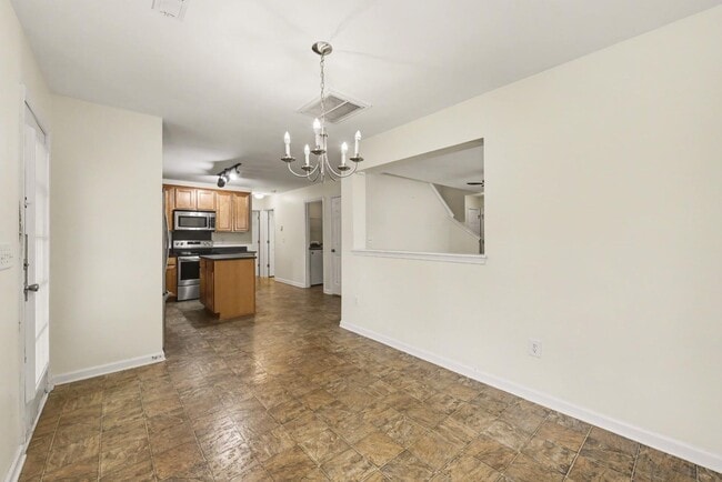 Building Photo - 272 Clayburne Dr