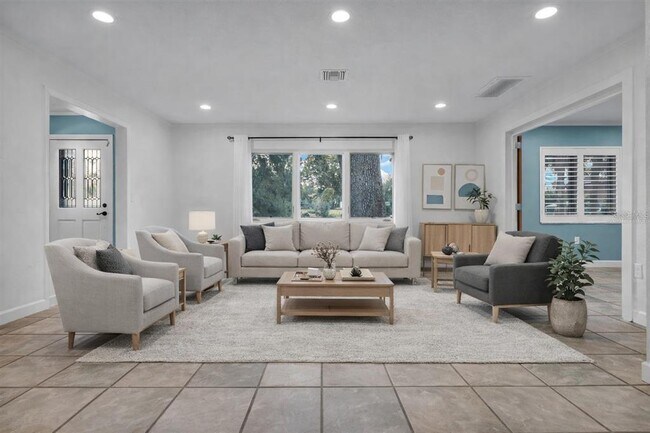 Building Photo - 307 W 4th Ave