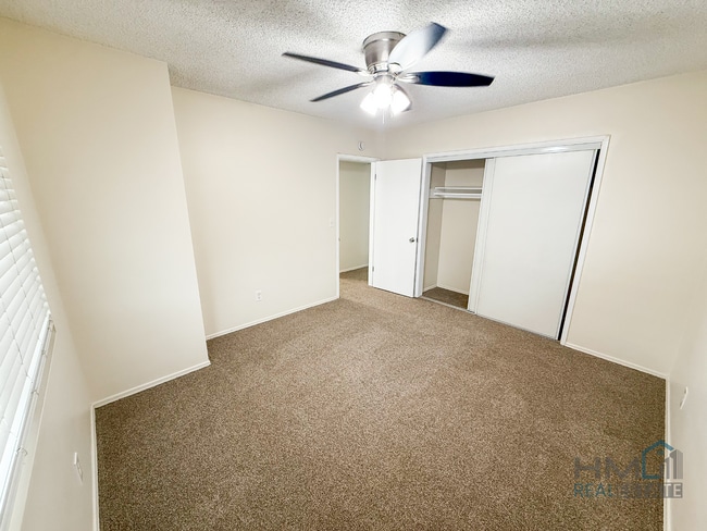 Building Photo - Homes Management - 2 Bed, 1.5 Bath Duplex ...