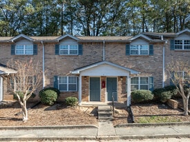 Building Photo - Waverly Manor