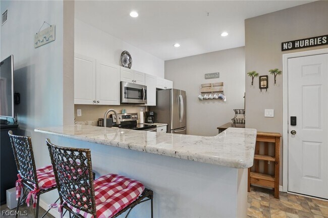 Building Photo - 15430 Bellamar Cir