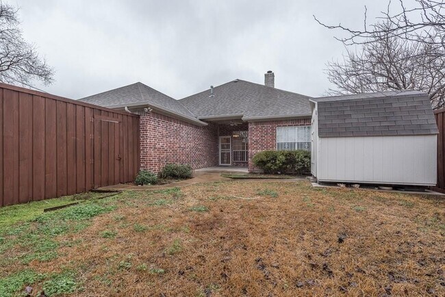 Building Photo - Location....Location....Location....