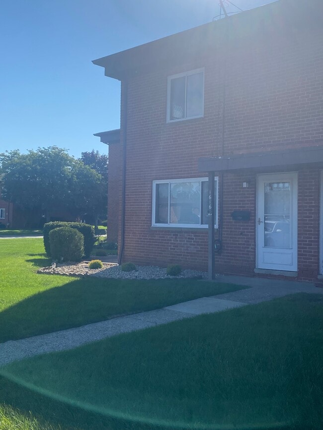 Building Photo - 1616 Ridgewick Dr