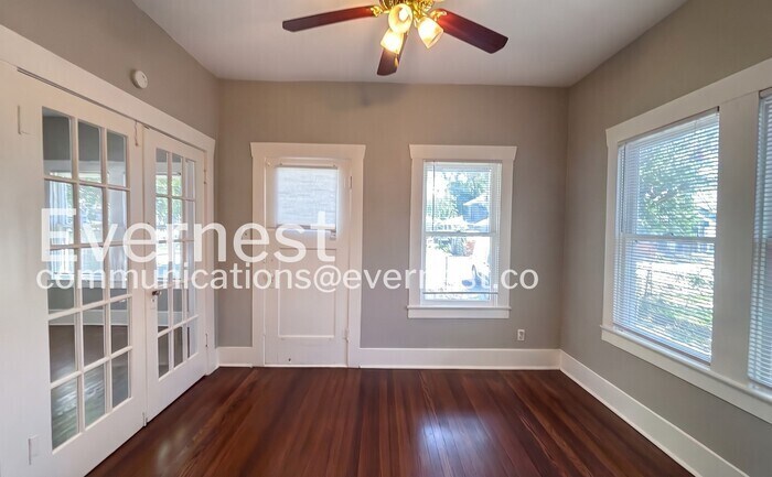 Building Photo - 1007 Archer St