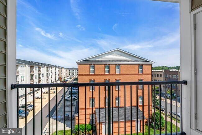 Building Photo - 23548 Belvoir Woods Terrace