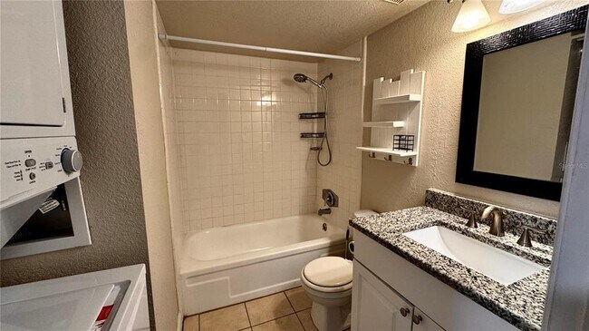 Building Photo - 205 Lewfield Cir