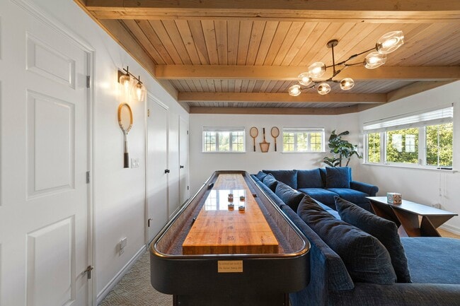 Building Photo - 4825 Sucia Dr