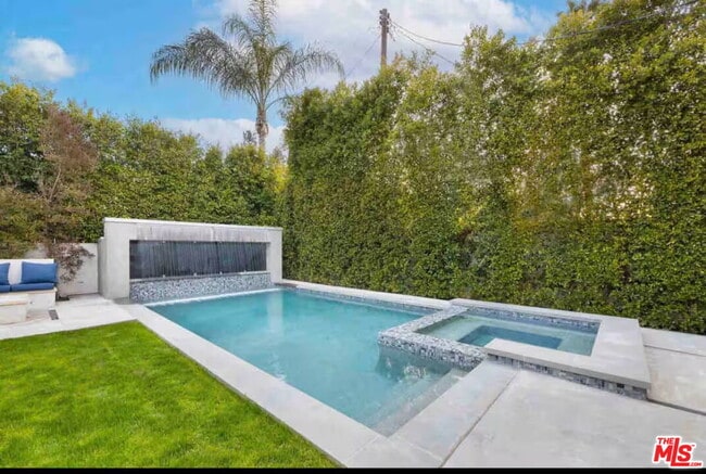 Building Photo - 13812 Cumpston St