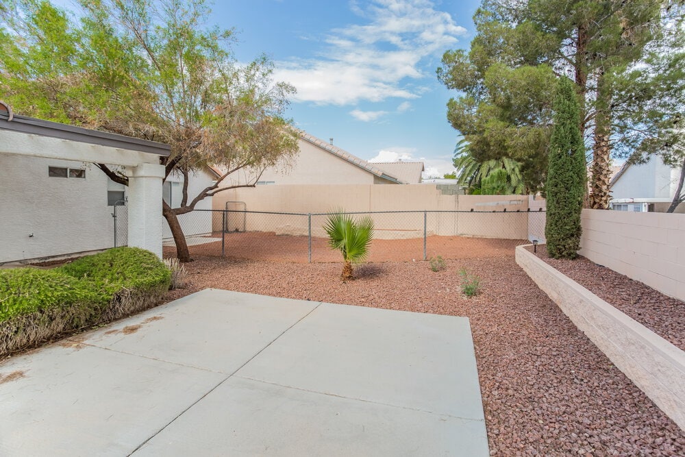 Building Photo - 3110 De Vinci Ct