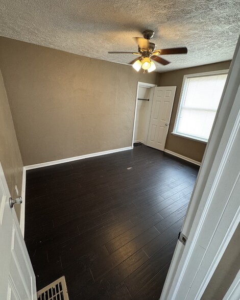 Building Photo - 1635 Methyl St