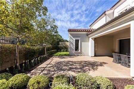 Building Photo - 112 Gardenview