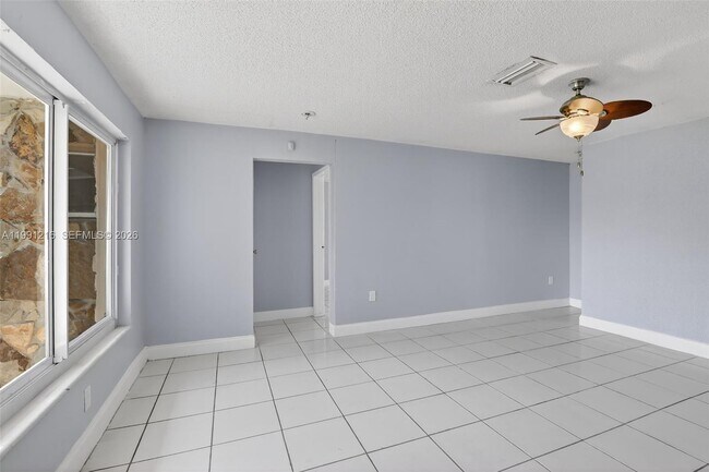 Building Photo - 2521 NW 72nd Ave