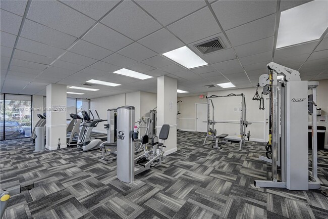 Building Photo - 2049 S Ocean Dr