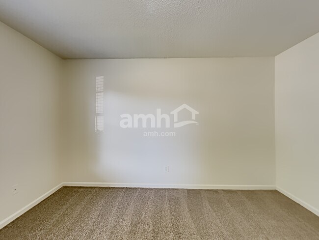 Building Photo - 5655 North Street