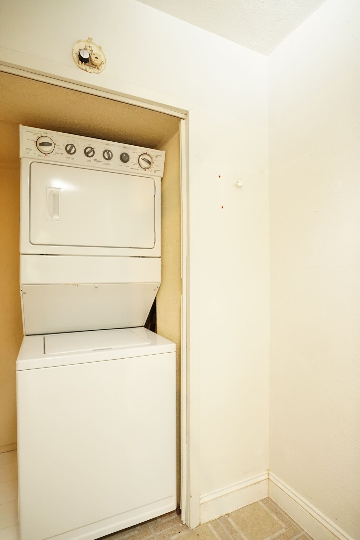 Building Photo - 4817 S Lucile St