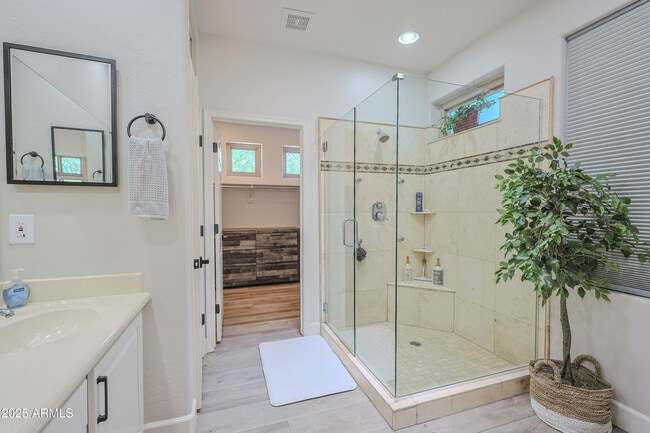 Building Photo - 2462 W Turtle Hill Dr