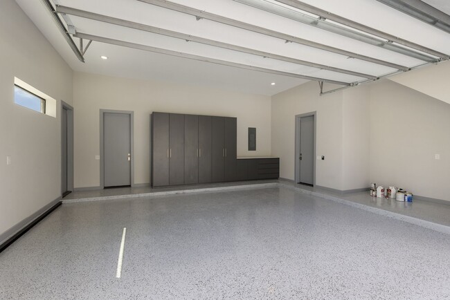 Building Photo - 51 Huntsmans Horn Cir