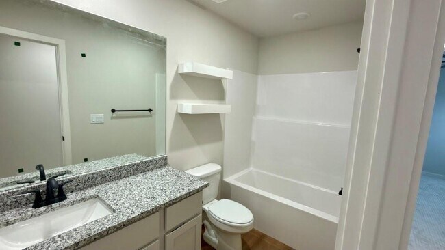 Building Photo - 532 Cosmos St