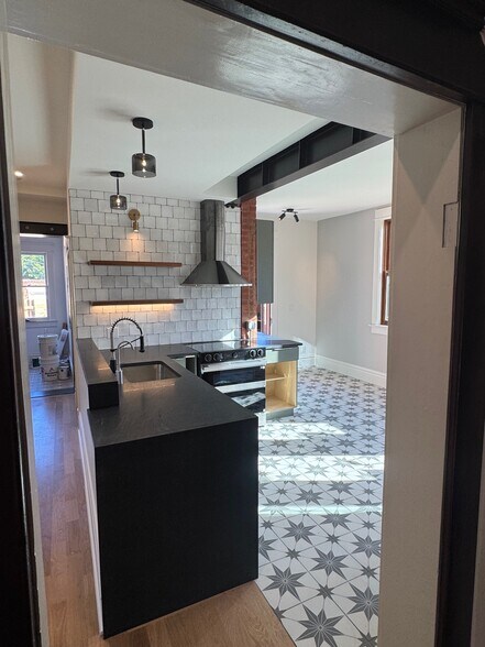 Kitchen - 2635 W 33rd Ave