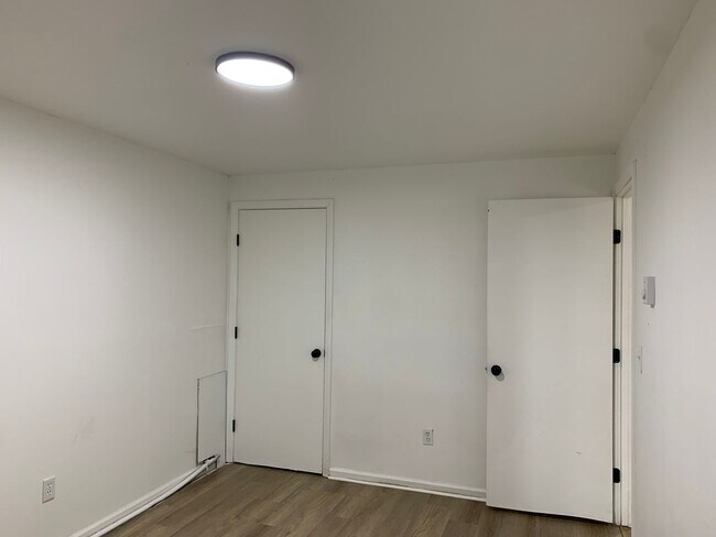 Building Photo - 78 Oak Ridge Dr