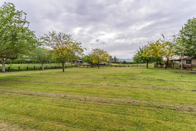 Building Photo - Home on Acreage (horses OK)  for Lease