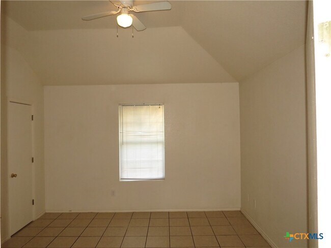 Building Photo - 4208 Gus Dr