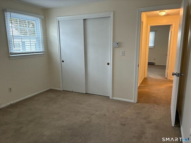 Building Photo - 26 College St