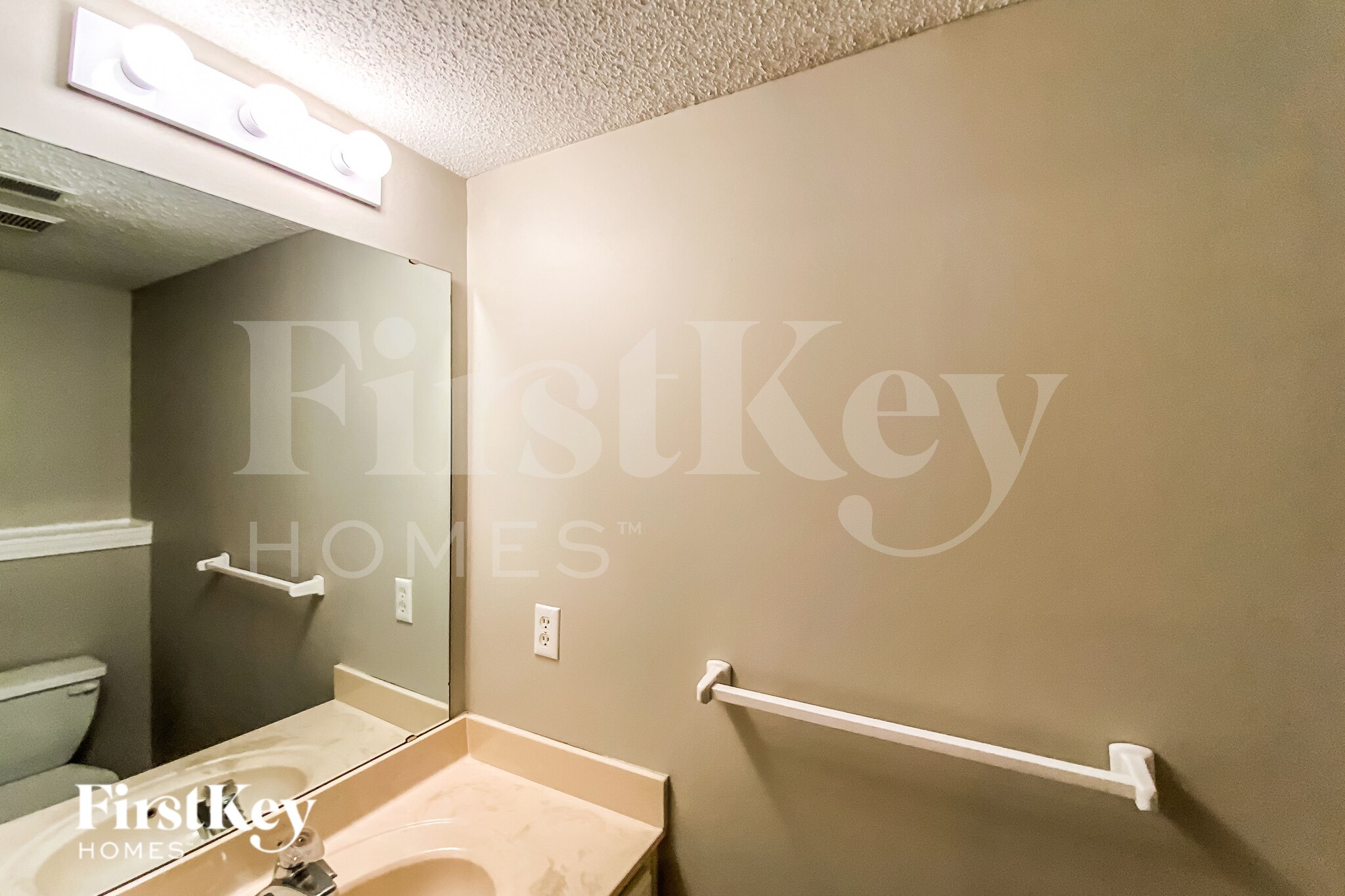 Building Photo - 8621 NE 110th Terrace