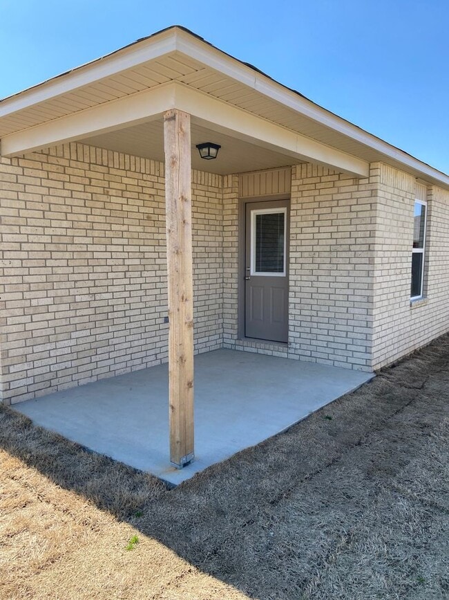 Building Photo - 3824 Keeneland Dr