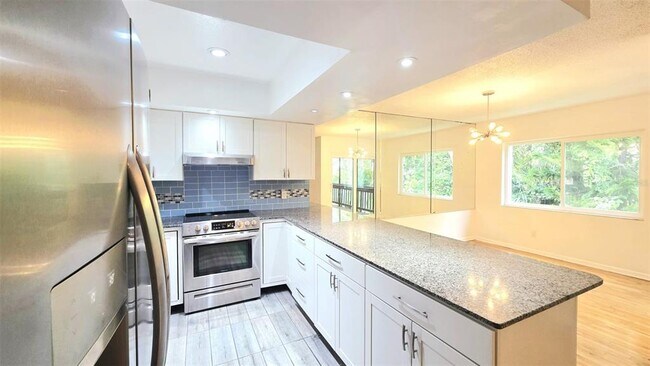 Building Photo - 851 N Keene Rd