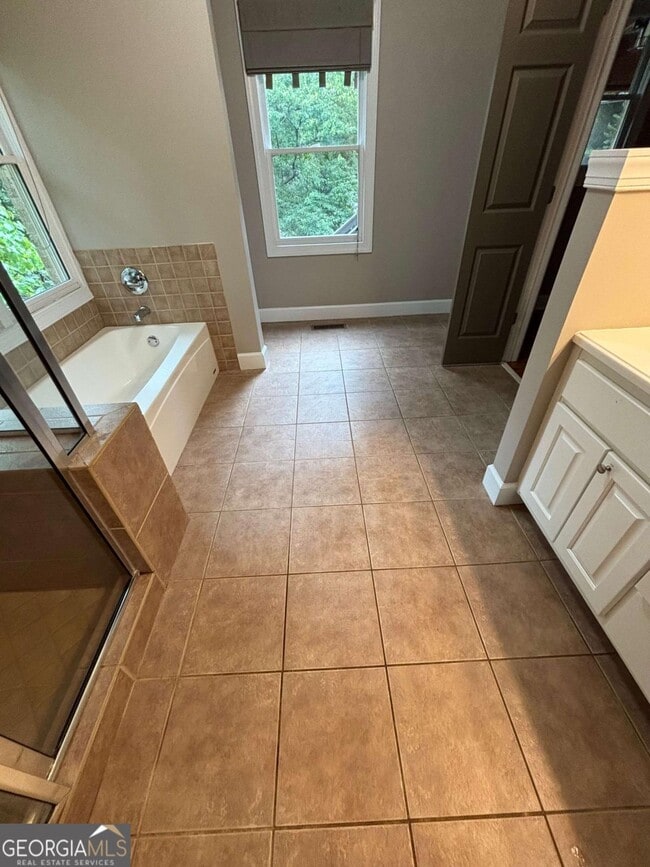 Building Photo - 2012 S Milledge Ave