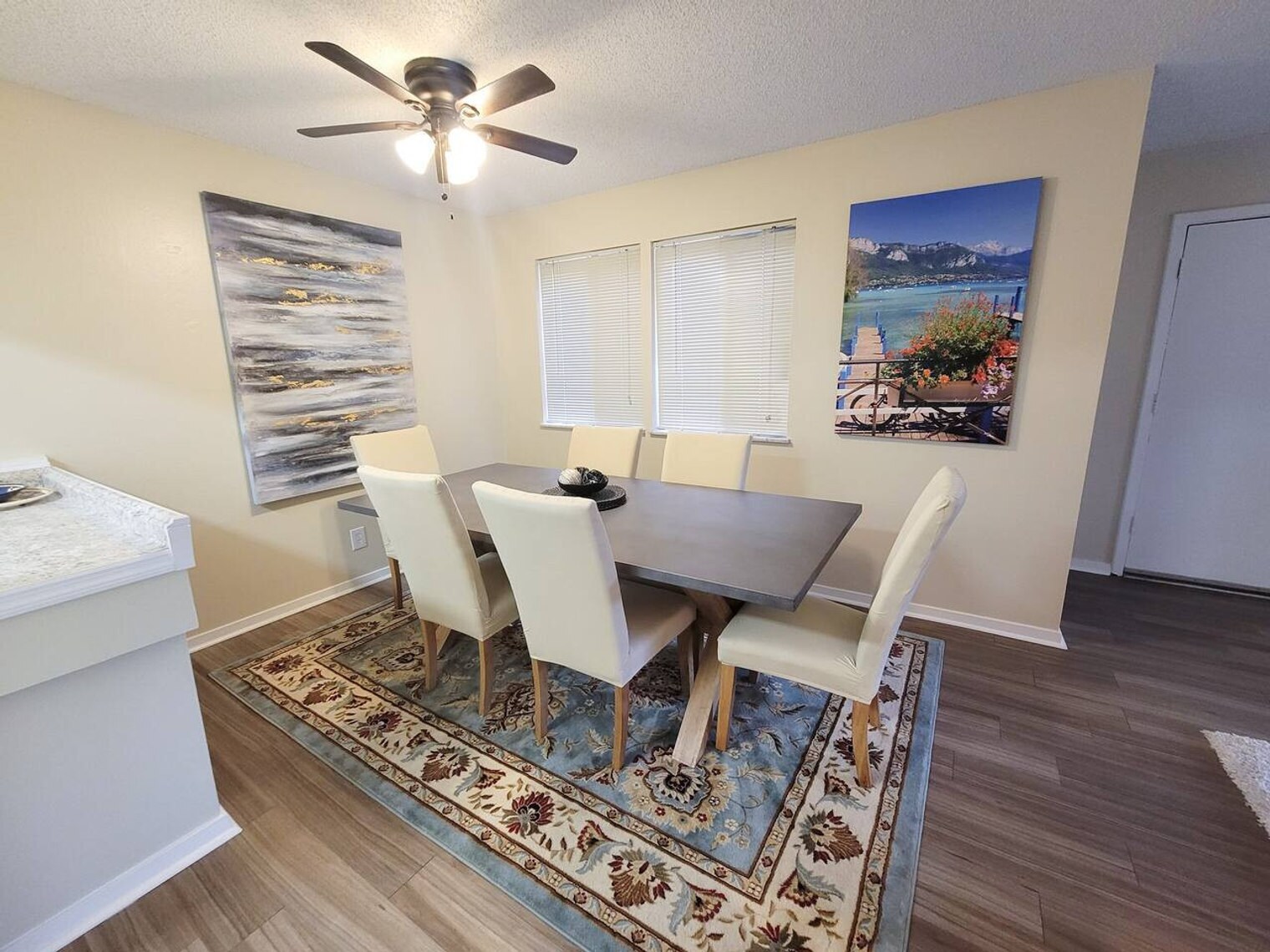 Building Photo - 6519 W Newberry Rd