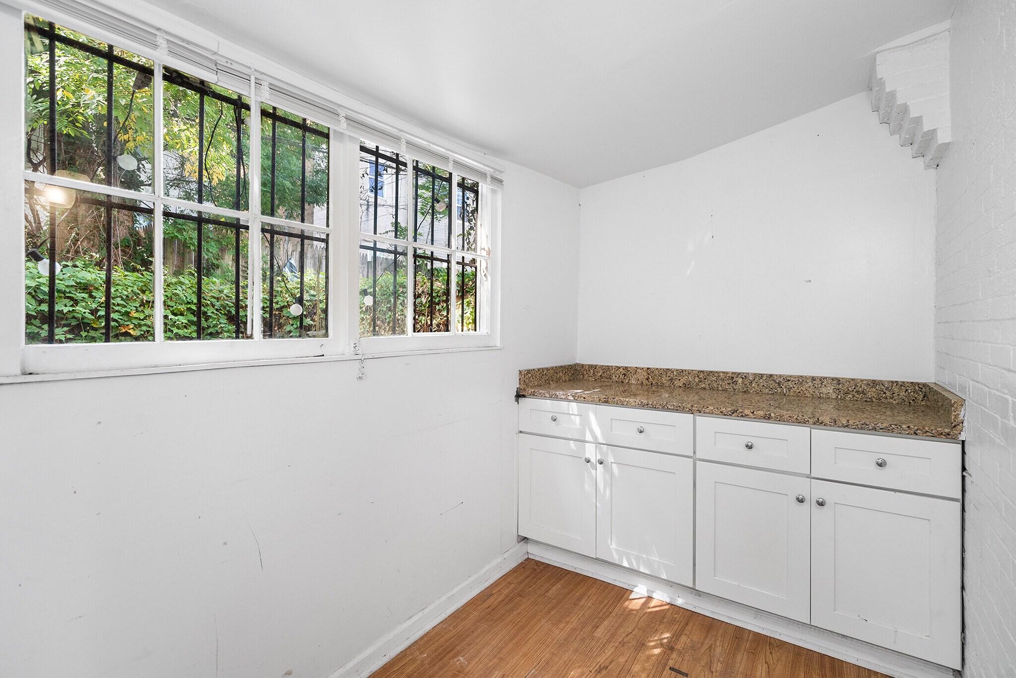 Building Photo - 1624 Edgley St