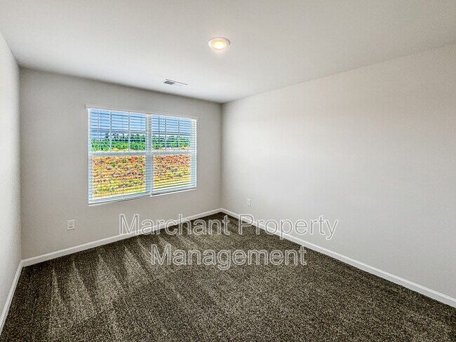 Building Photo - 324 E Compass Wy