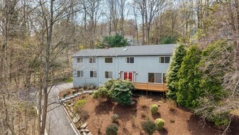 Building Photo - 78 Sturbridge Rd