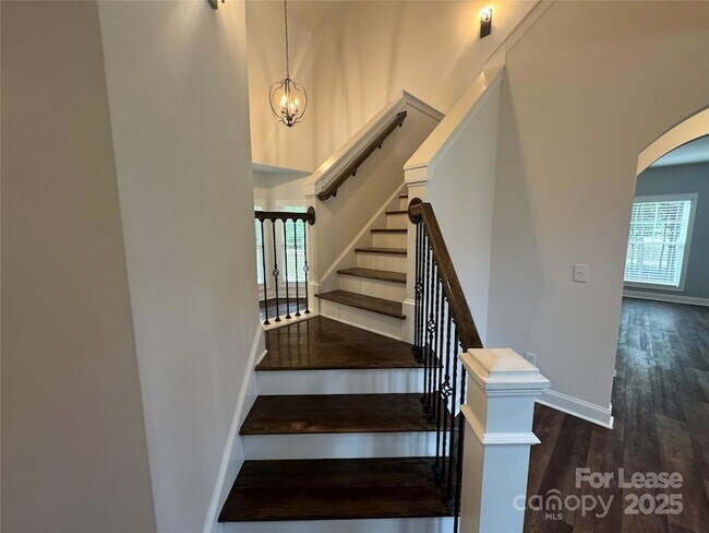 Building Photo - 3011 Waxhaw Crossing Dr