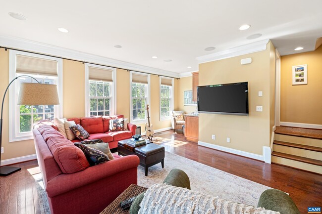 Building Photo - 545 Summerford Ln