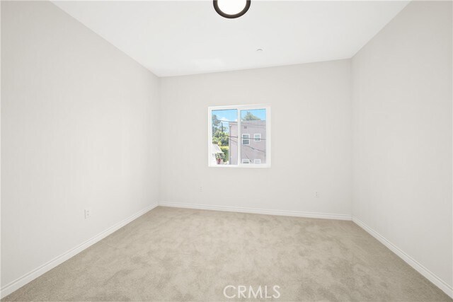 Building Photo - 1372 Carmona Ave