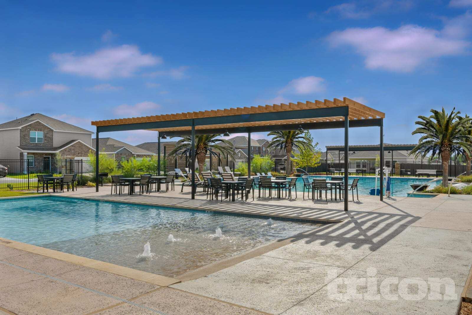 Building Photo - 14302 Palm Ridge